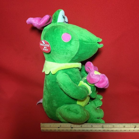 Cuddle Barn Kiss Me Cutie Frog Plush Singing Kiss Me - Picture 8 of 12